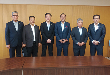 写真：マレーシア・ケダ州「フードバレー推進協議会」訪問団の皆様と市長
