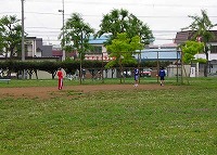 写真：野球場(バックネット・ベンチ)