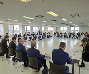 総会会場全体
