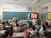 写真：花園小学校での授業の様子2