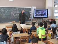 写真：明和小学校での授業の様子2