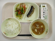 写真：3月2日中学校献立
