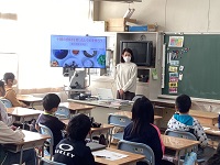 写真：東小学校での授業の様子1