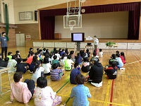 写真：明和小学校での授業の様子2