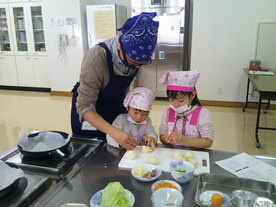 パパと子の料理教室写真