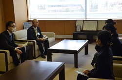 写真：報告会の様子（2）