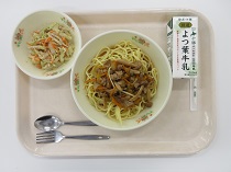 写真:10月3日中学校献立