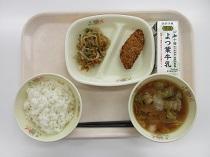 写真:10月18日中学校献立