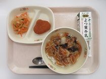 写真:10月30日中学校献立
