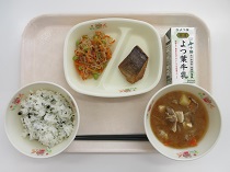 写真:11月8日中学校献立
