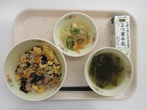 写真:11月19日中学校献立
