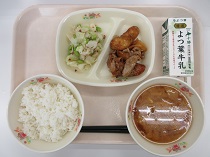 写真:11月22日中学校献立