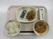 写真:4月15日中学校献立