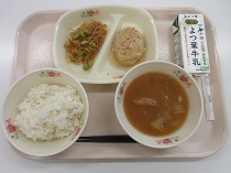 写真:6月11日中学校献立