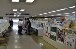 写真：職員防災訓練参加の様子