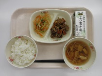 写真:10月31日中学校献立