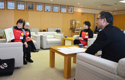 読み聞かせ実演の様子