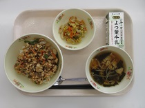 写真:2月3日中学校献立