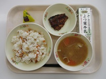 写真:2月4日中学校献立