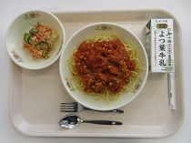 写真:2月12日中学校献立