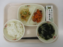 写真:2月25日中学校献立