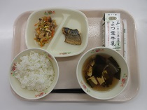 写真:5月13日中学校献立