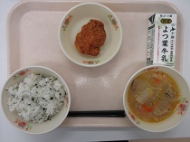 写真:6月12日中学校献立