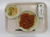 写真:6月25日中学校献立