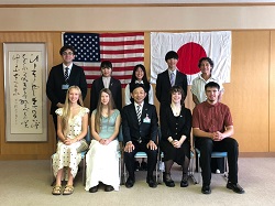 写真：8月12日 スワード市相互派遣高校生来訪の様子